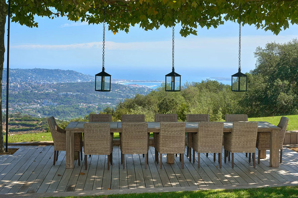 Luxury property for sale in Tanneron | Beauchamp Estates