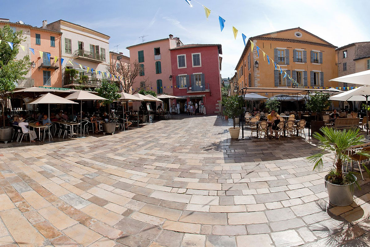 Luxury property for sale in Valbonne | Beauchamp Luxury property for sale in Valbonne | Beauchamp