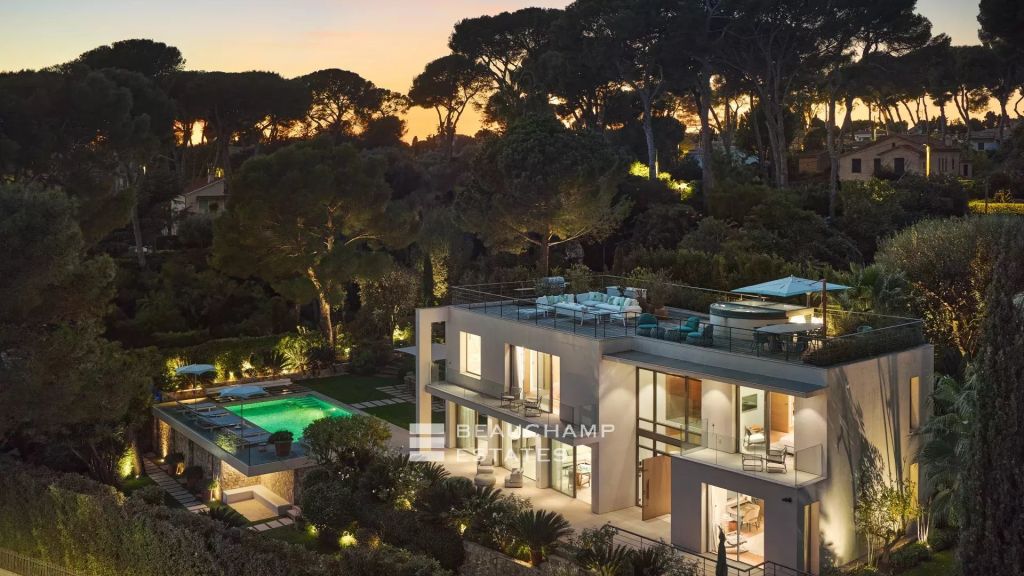 Cap d’Antibes Contemporary Villa with 5 bedrooms
