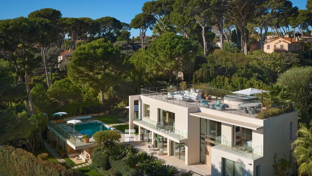 Cap d’Antibes Contemporary Villa with 5 bedrooms