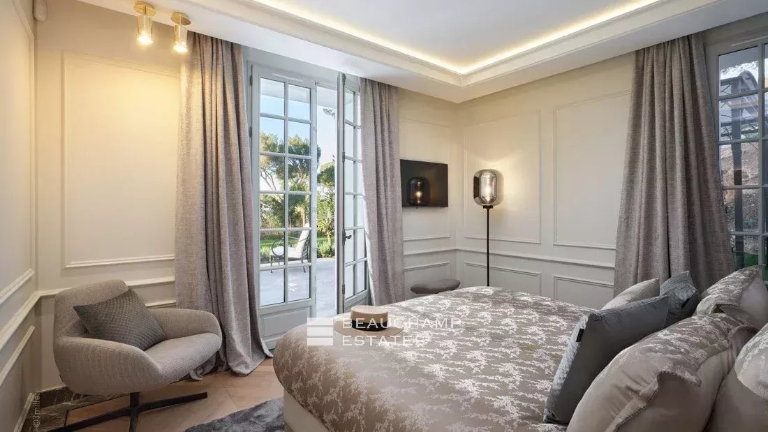 Somptueuse propriété Belle Époque de 7 chambres située au Cap d’Antibes Sumptuous Belle Époque property with 7 bedrooms in Cap d’Antibes