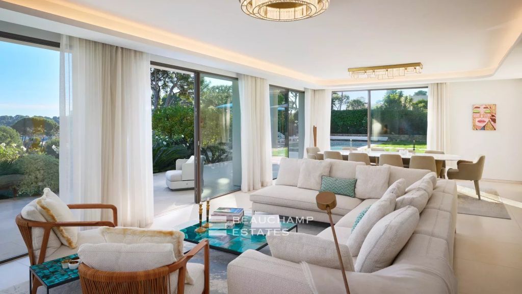Cap d’Antibes Contemporary Villa with 5 bedrooms