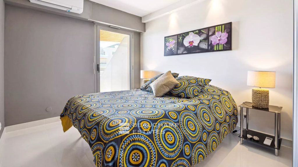 Modern waterfront apartment with sea views – Le Trayas – Le Cap Nérée