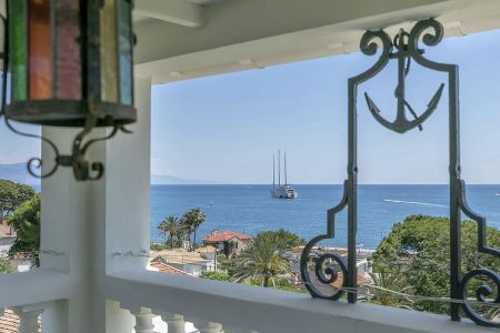 Antibes : investir dans des propriétés avec vue mer 2026 | Beauchamp Luxury Cap d’Antibes holiday rentals
