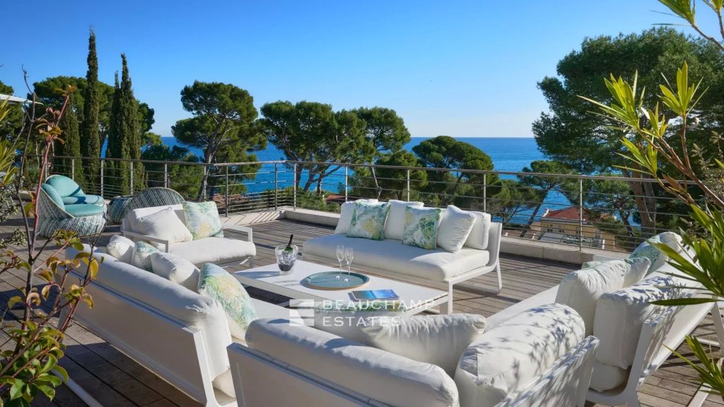 Cap d’Antibes Contemporary Villa with 5 bedrooms