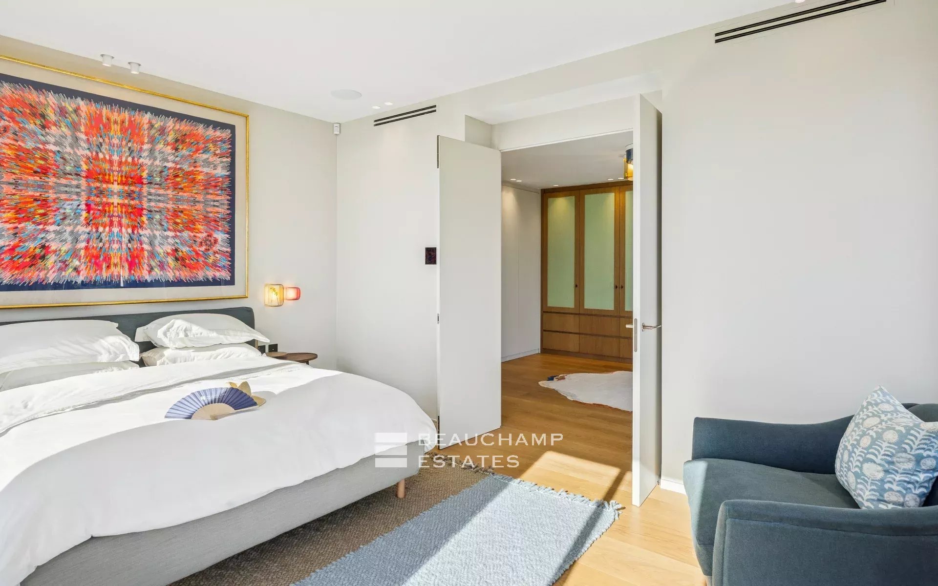 EXCLUSIVITE – Basse Californie – Villa néo provençale rénovée avec vue mer panoramique EXCLUSIVITY – Renovated neo-Provençal villa with panoramic sea views