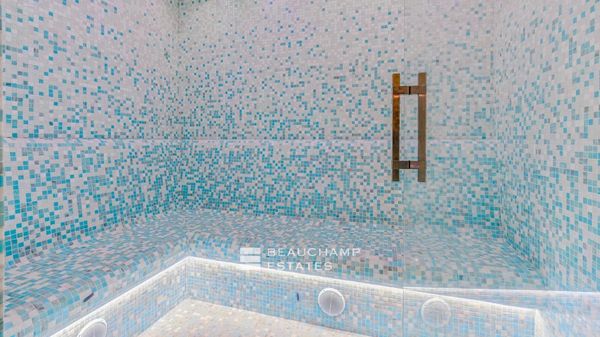 EXCLUSIVITE – Basse Californie – Villa néo provençale rénovée avec vue mer panoramique EXCLUSIVITY – Renovated neo-Provençal villa with panoramic sea views