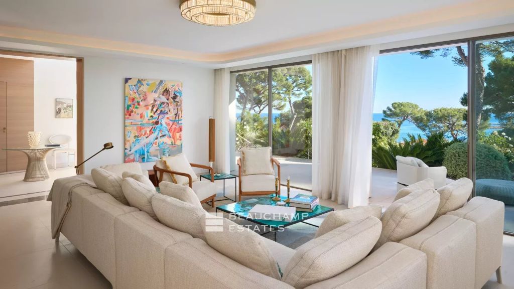 Cap d’Antibes Contemporary Villa with 5 bedrooms