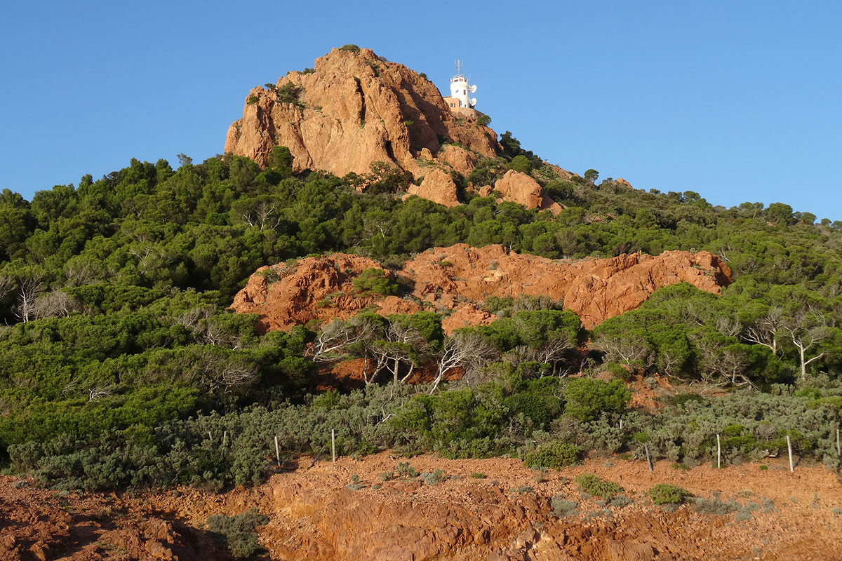 Luxury property for sale in Agay | Beauchamp Estates