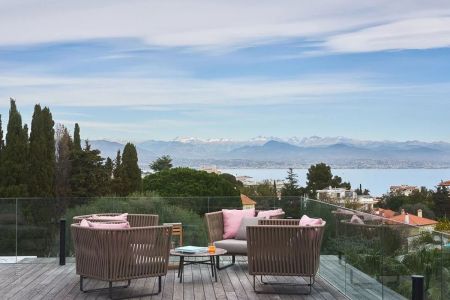 Luxury property for sale in Antibes | Beauchamp Estates