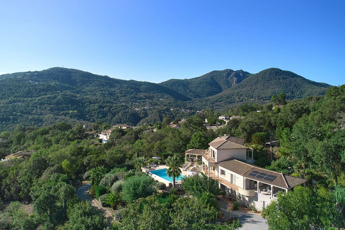 Luxury property for sale in Les Adrets-de-l'Estérel | Beauchamp Estates Luxury property for sale in Les Adrets-de-l'Estérel | Beauchamp Estates