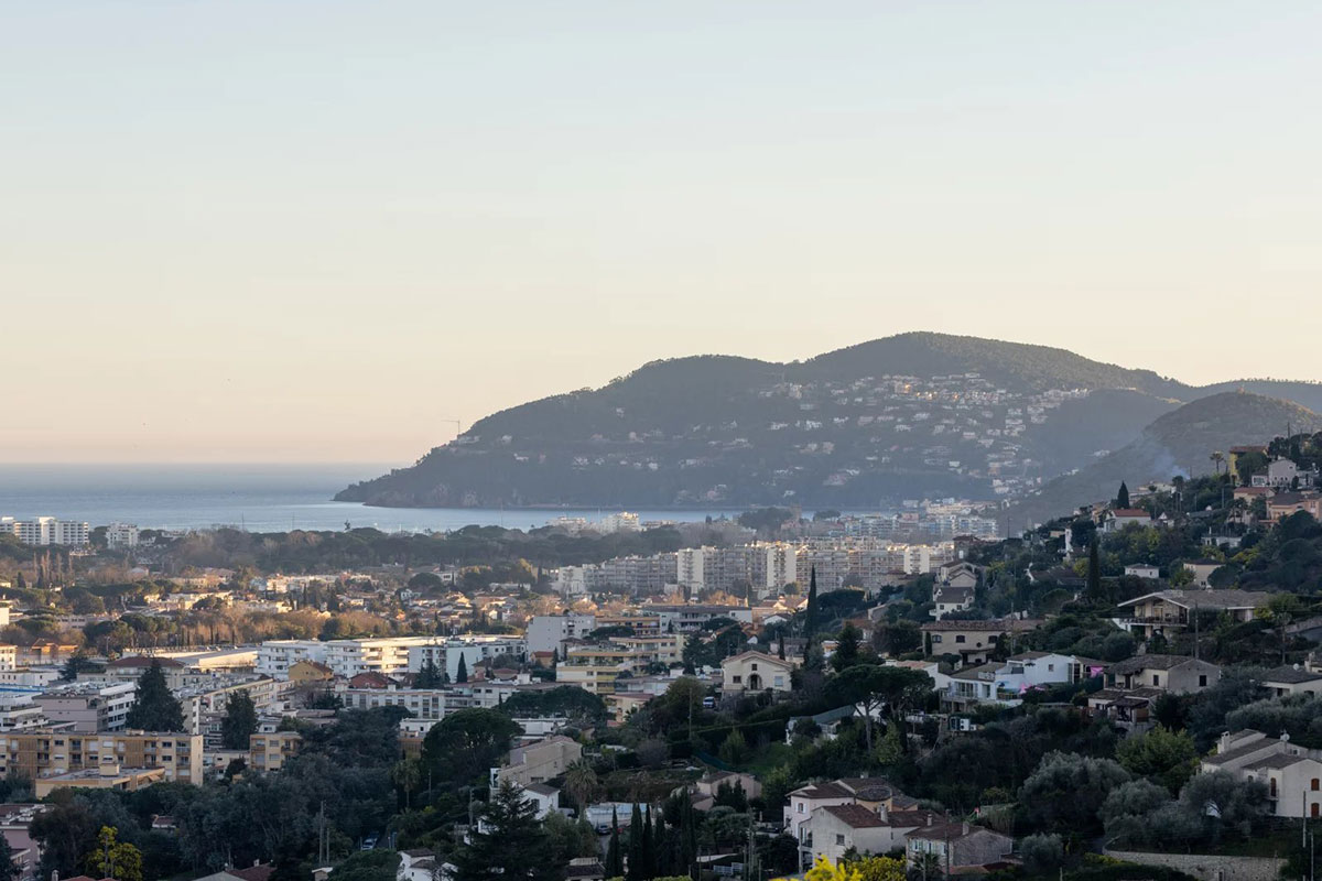 Luxury property for sale in Mandelieu-la-Napoule | Beauchamp Estates Luxury property for sale in Mandelieu-la-Napoule | Beauchamp Estates