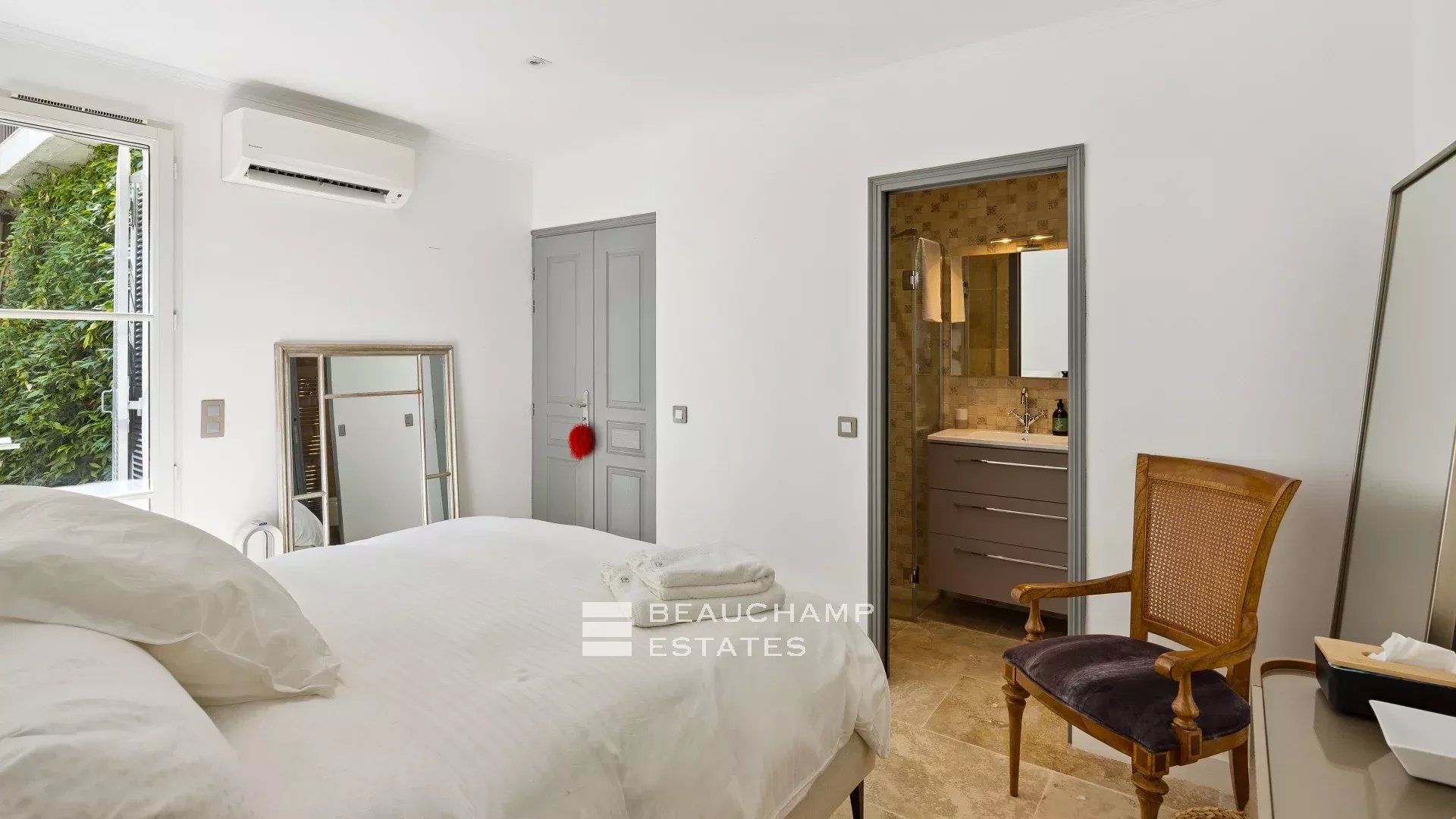 Superb Provencal 5 Bedrooms Villa Located In Antibes Superb Provencal 5 Bedrooms Villa Located In Antibes