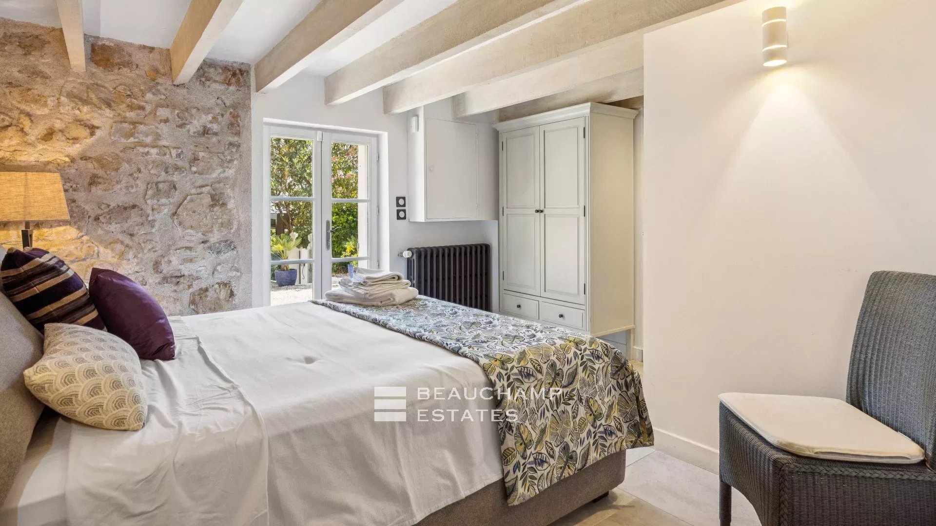 Superb Provencal 5 Bedrooms Villa Located In Antibes Superb Provencal 5 Bedrooms Villa Located In Antibes