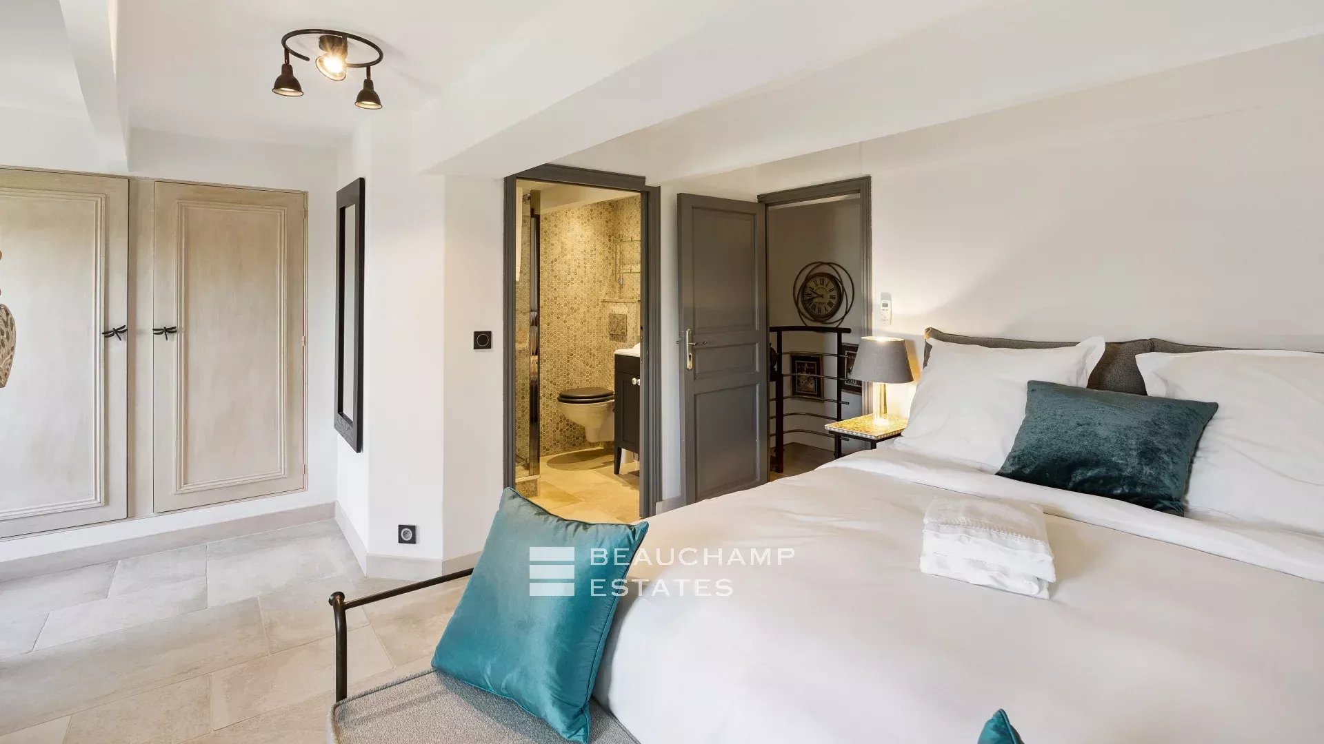 Superb Provencal 5 Bedrooms Villa Located In Antibes Superb Provencal 5 Bedrooms Villa Located In Antibes