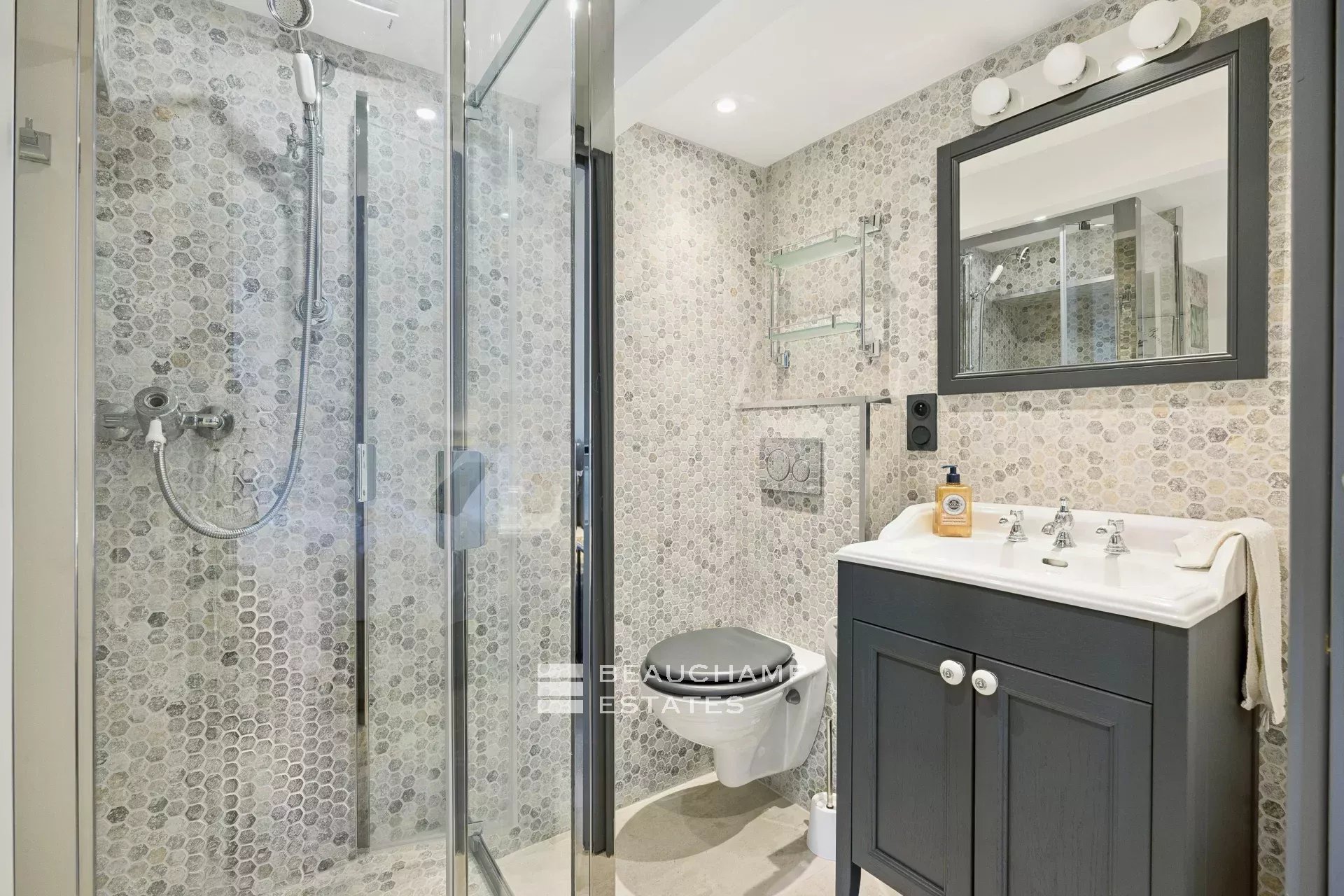 Superb Provencal 5 Bedrooms Villa Located In Antibes Superb Provencal 5 Bedrooms Villa Located In Antibes