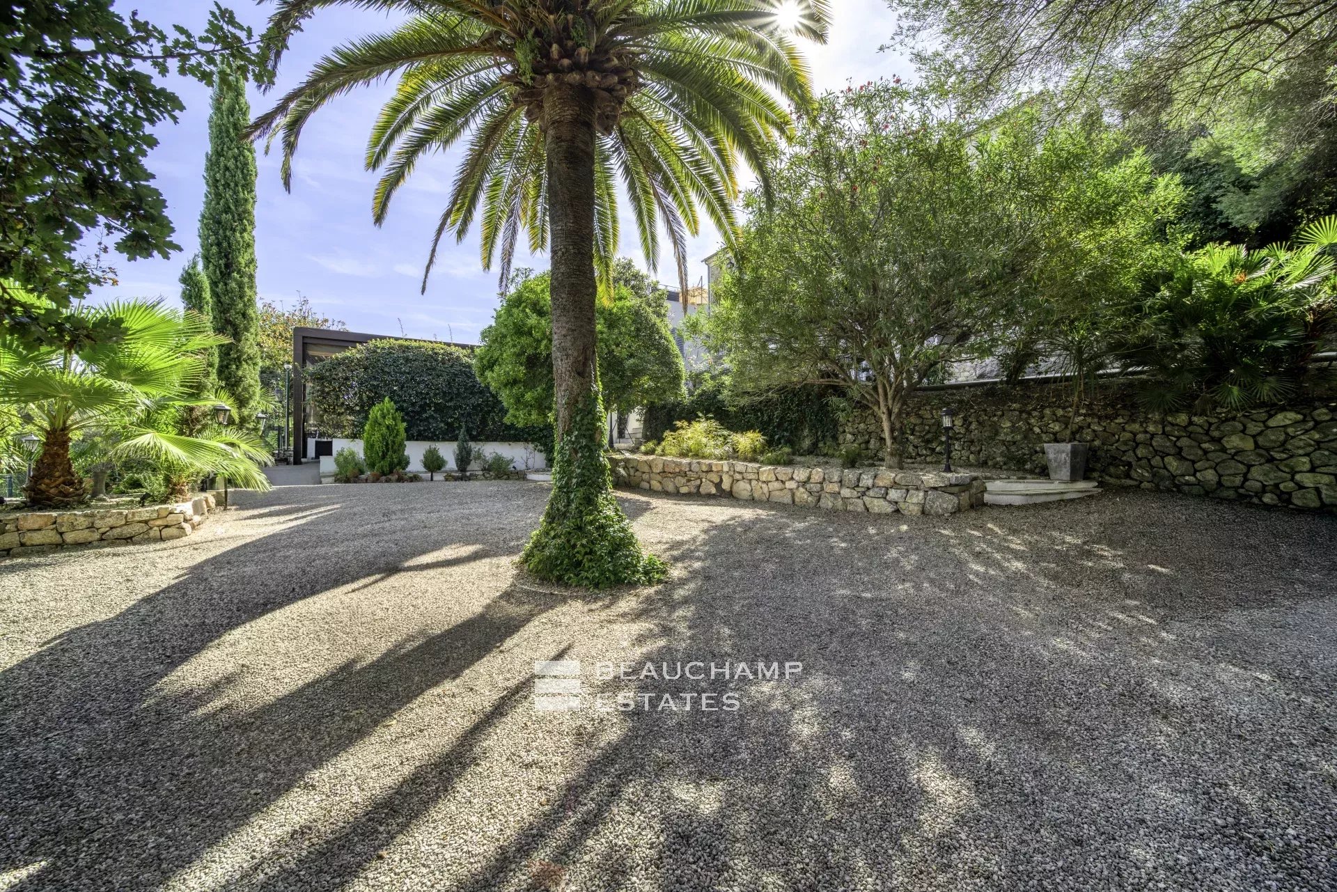 Superb Provencal 5 Bedrooms Villa Located In Antibes Superb Provencal 5 Bedrooms Villa Located In Antibes