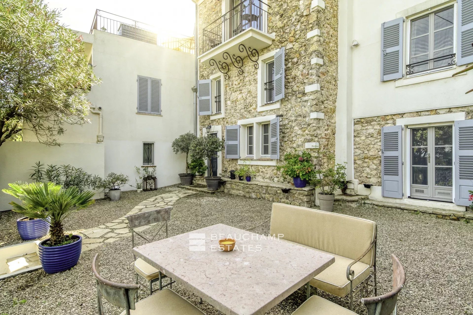 Superb Provencal 5 Bedrooms Villa Located In Antibes Superb Provencal 5 Bedrooms Villa Located In Antibes