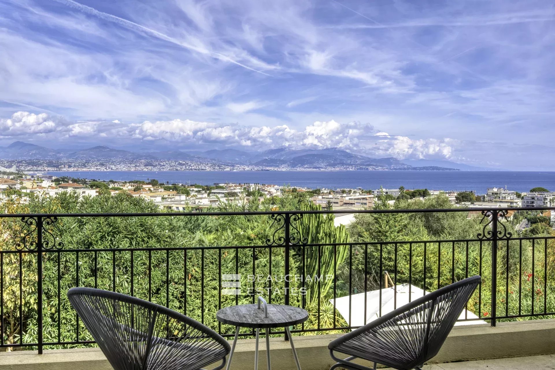 Superb Provencal 5 Bedrooms Villa Located In Antibes Superb Provencal 5 Bedrooms Villa Located In Antibes