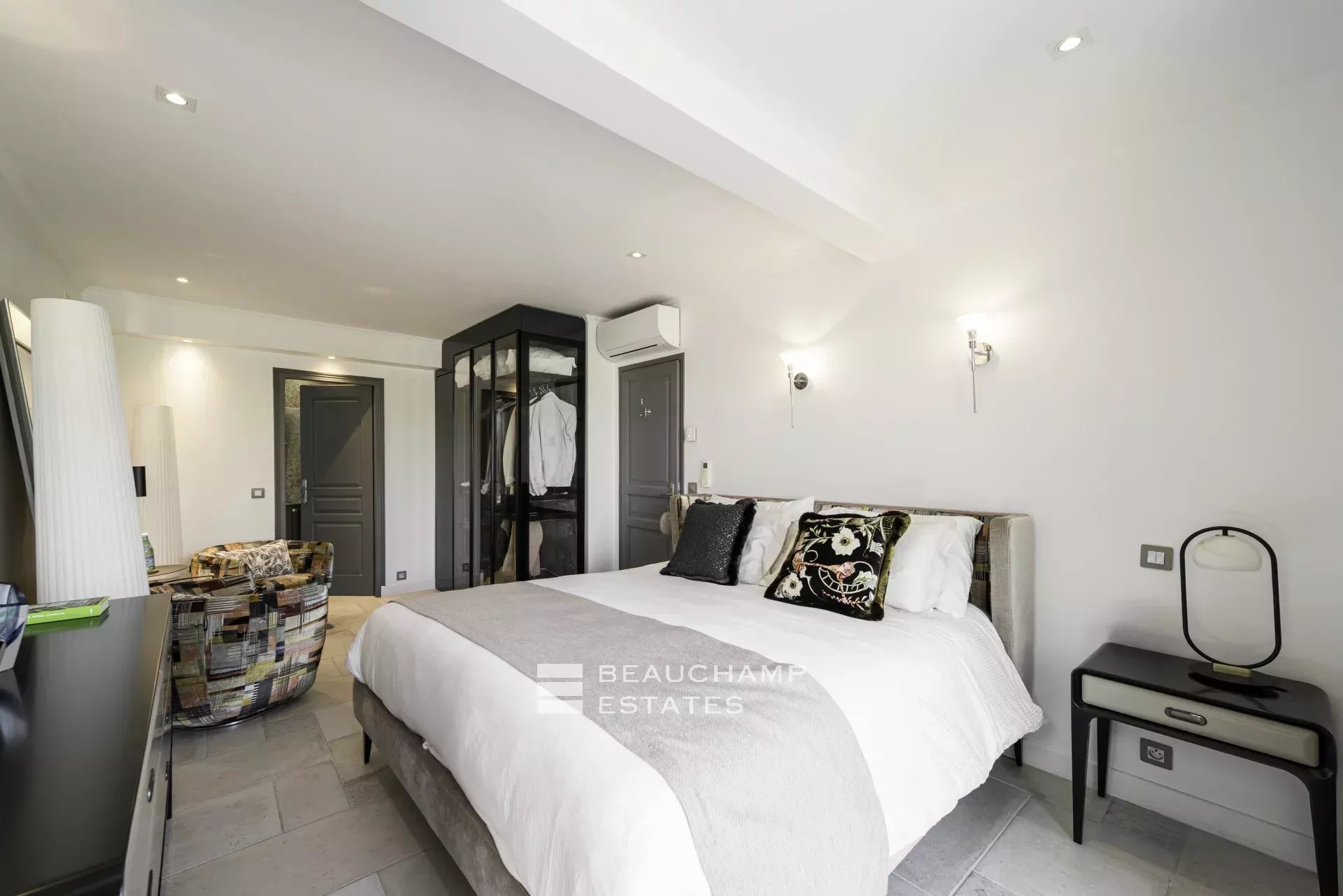 Superb Provencal 5 Bedrooms Villa Located In Antibes Superb Provencal 5 Bedrooms Villa Located In Antibes