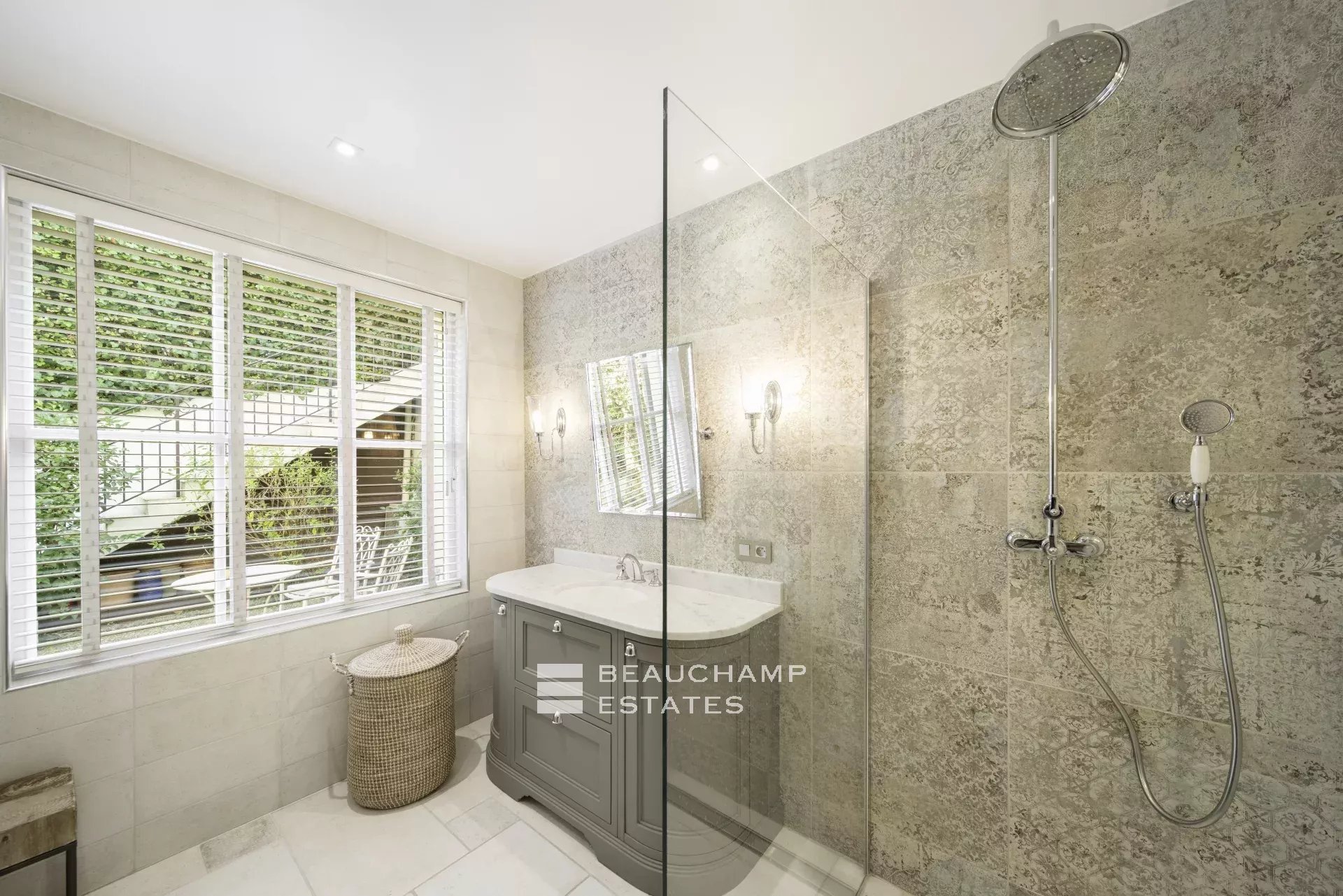 Superb Provencal 5 Bedrooms Villa Located In Antibes Superb Provencal 5 Bedrooms Villa Located In Antibes