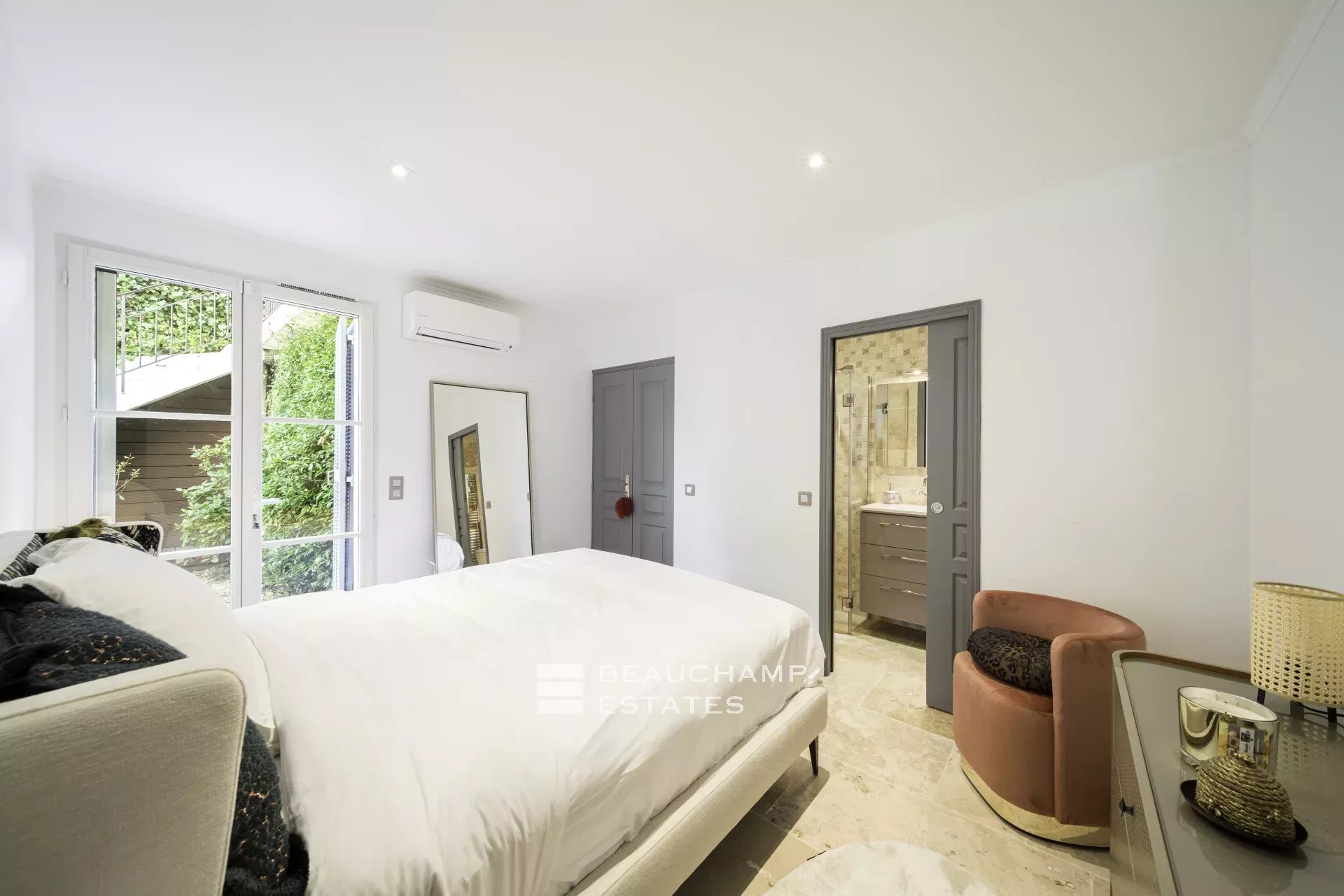 Superb Provencal 5 Bedrooms Villa Located In Antibes Superb Provencal 5 Bedrooms Villa Located In Antibes