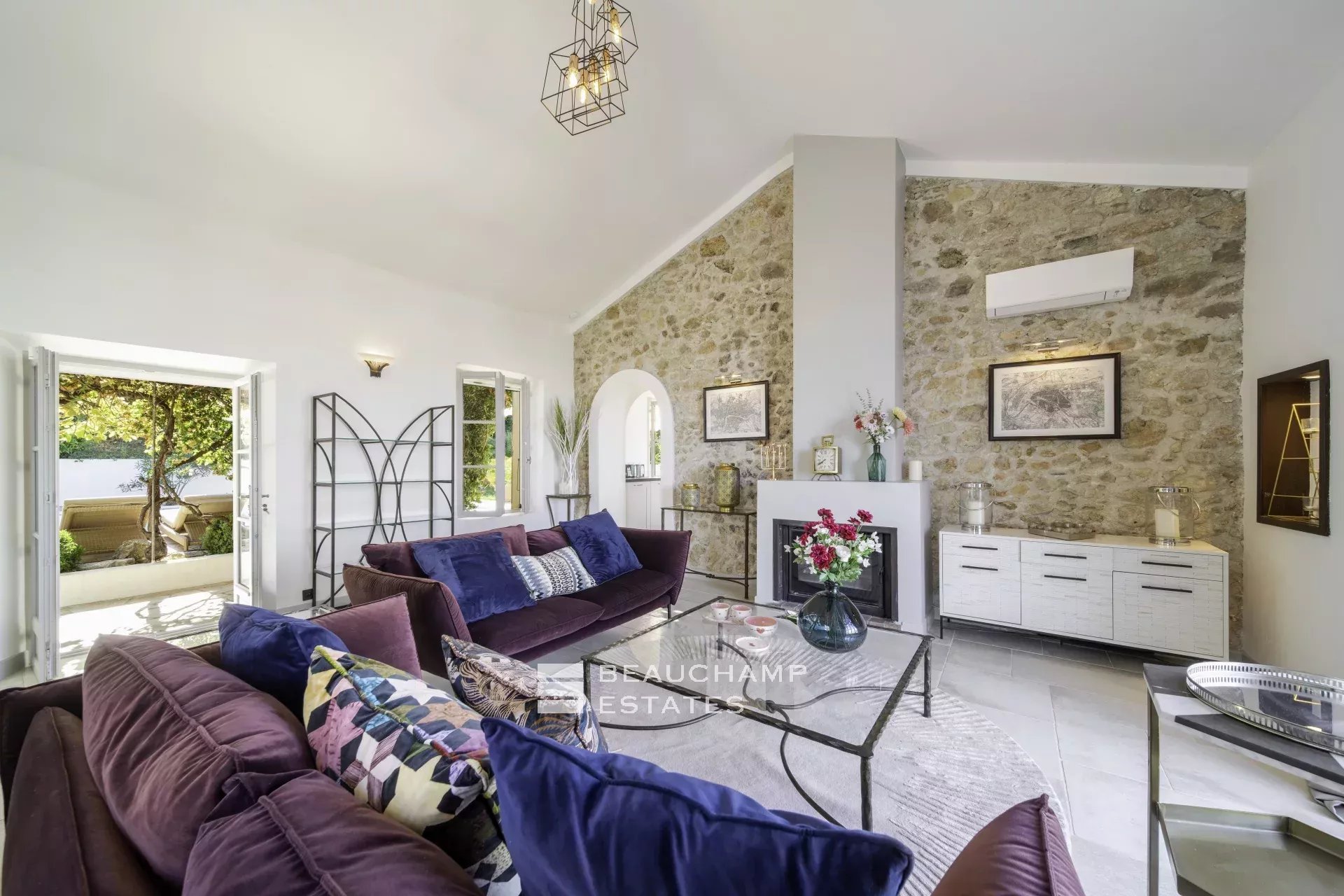 Superb Provencal 5 Bedrooms Villa Located In Antibes Superb Provencal 5 Bedrooms Villa Located In Antibes