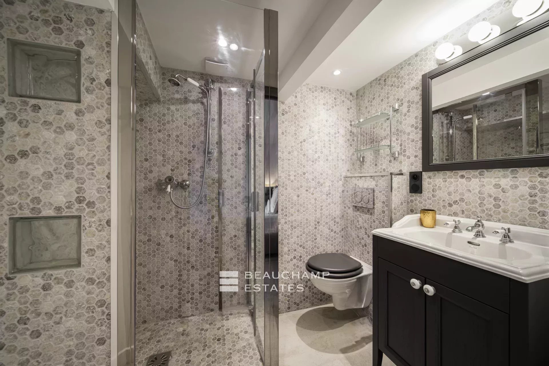 Superb Provencal 5 Bedrooms Villa Located In Antibes Superb Provencal 5 Bedrooms Villa Located In Antibes