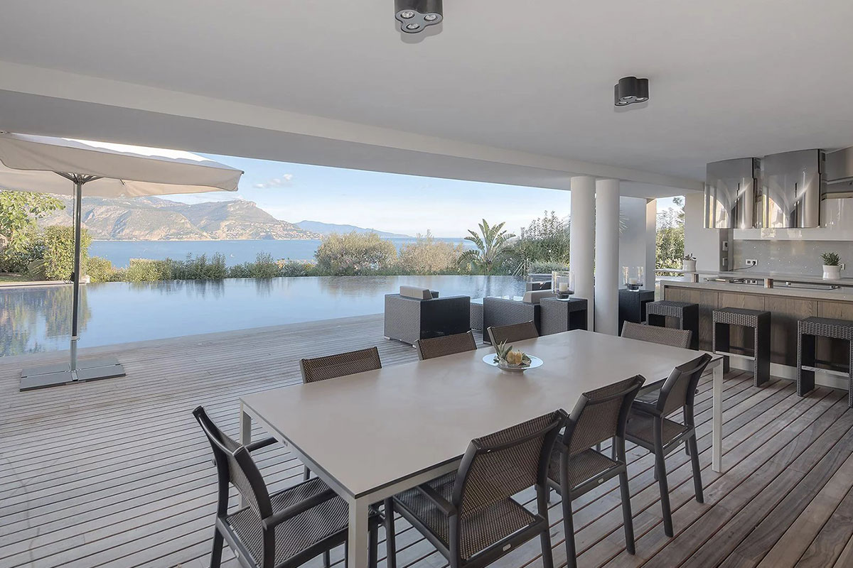 Search luxury property with Beauchamp Estates