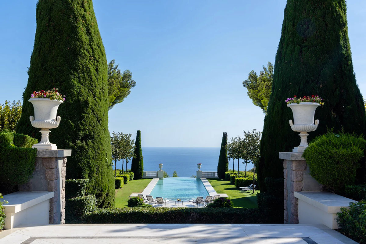 Search luxury property with Beauchamp Estates