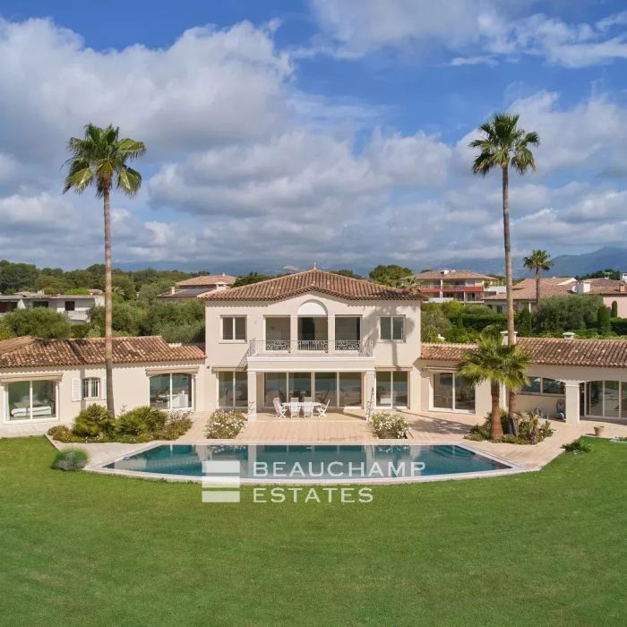 Charming 5-bedroom property with sea view – Biot