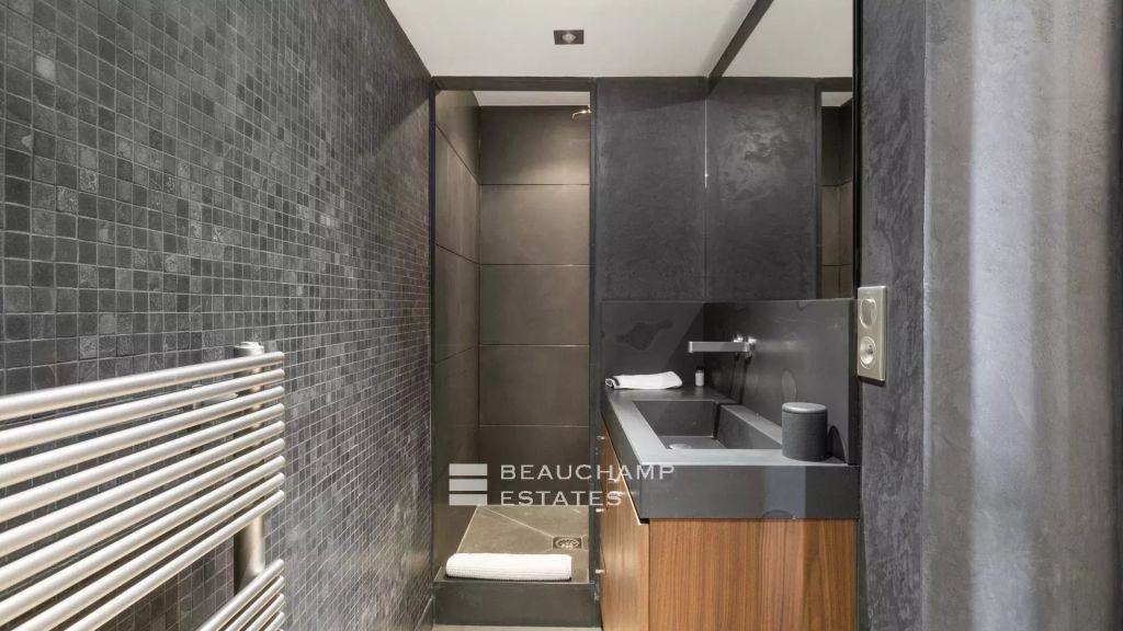 Contemporary villa with panoramic sea view