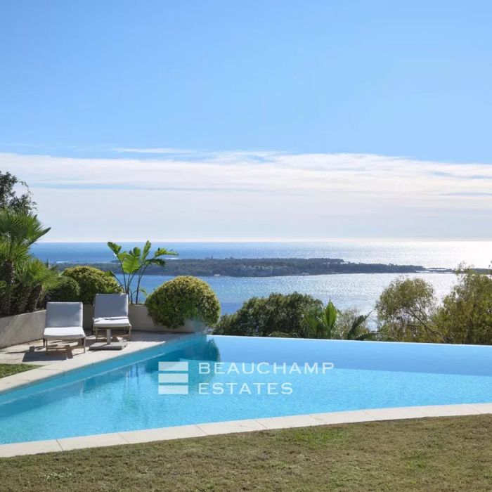 Villa contemporaine avec vue mer panoramique