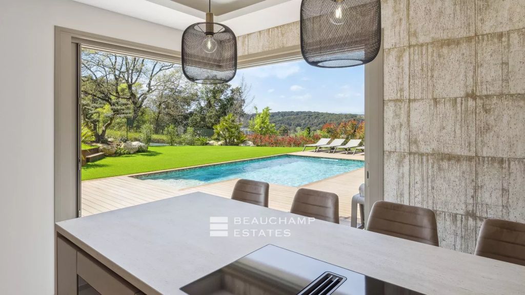 New contemporary property with unobstructed views