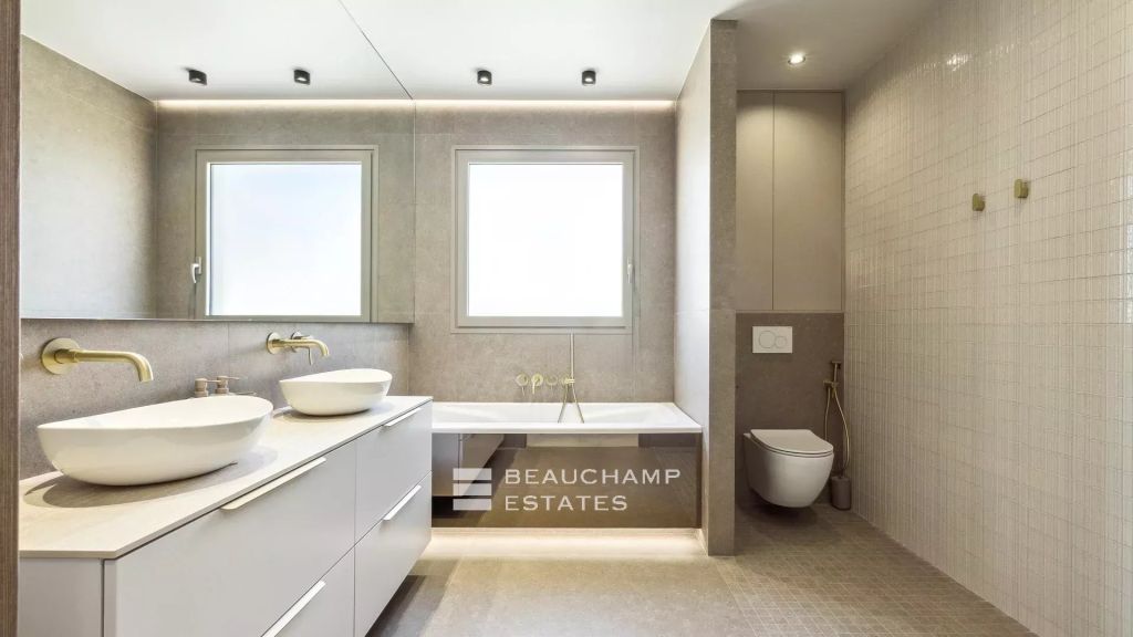 New contemporary property with unobstructed views