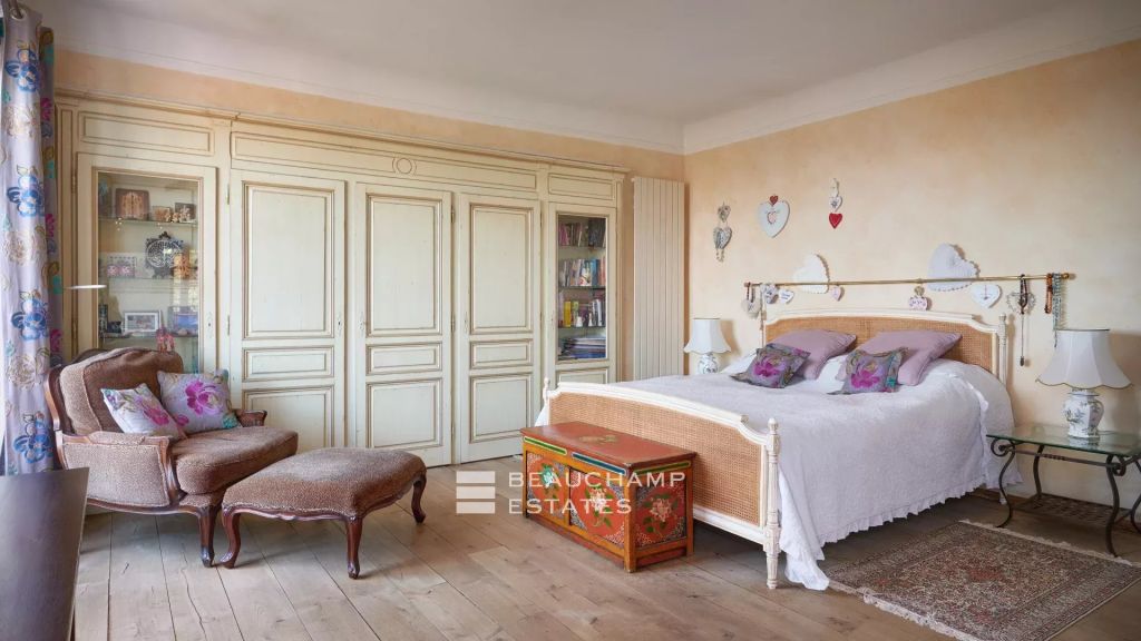 Provençal country house with panoramic sea view