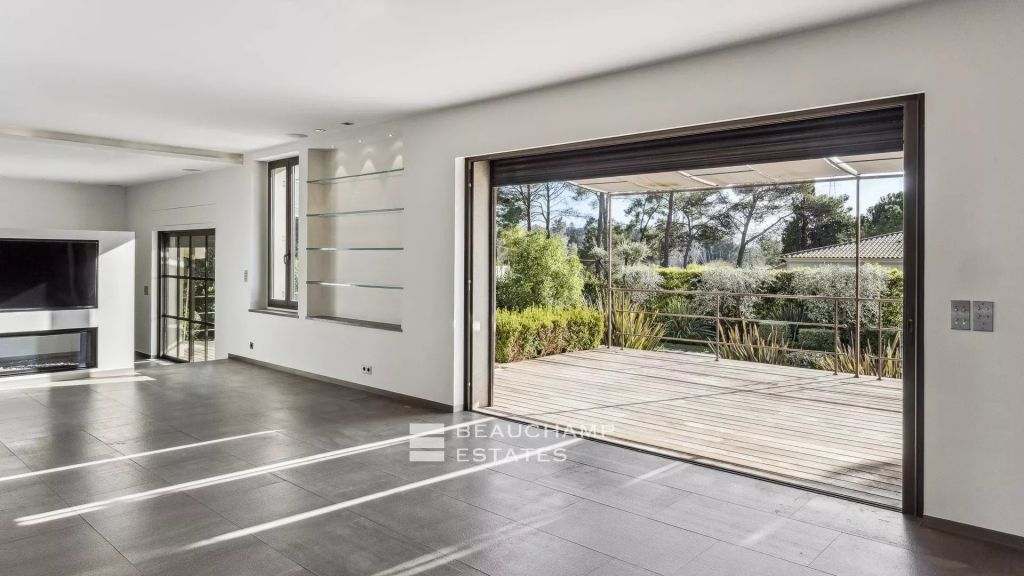 Provençal villa with swimming pool