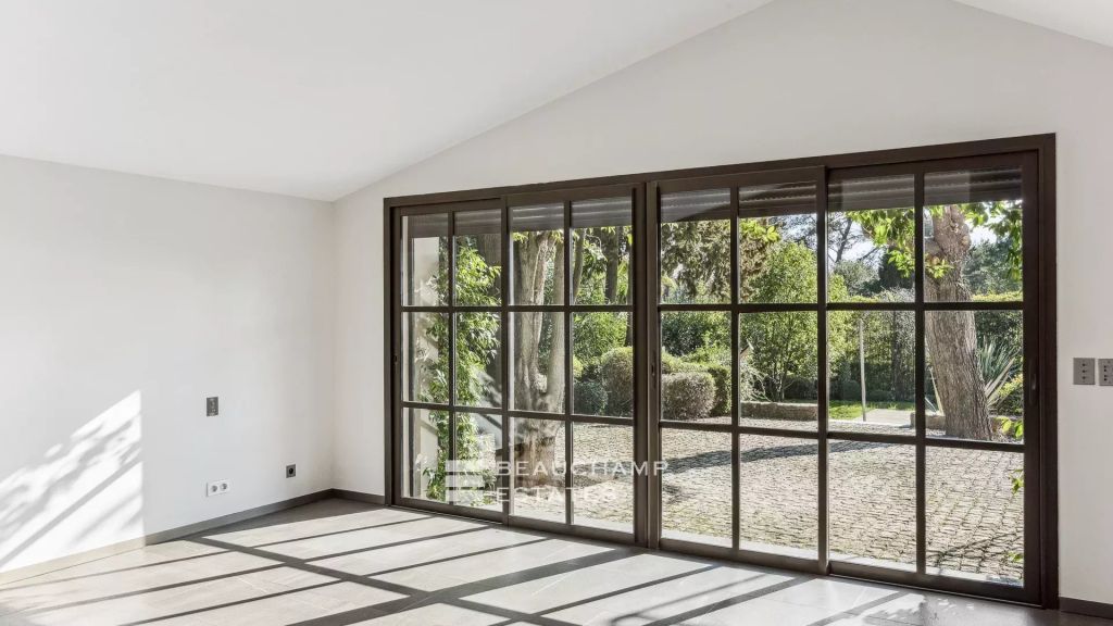 Provençal villa with swimming pool