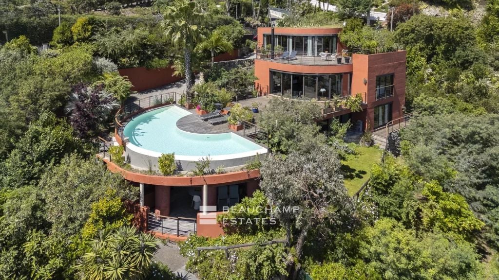 Rare 5-bedroom architect-designed villa with sea view, Capitou district in Mandelieu