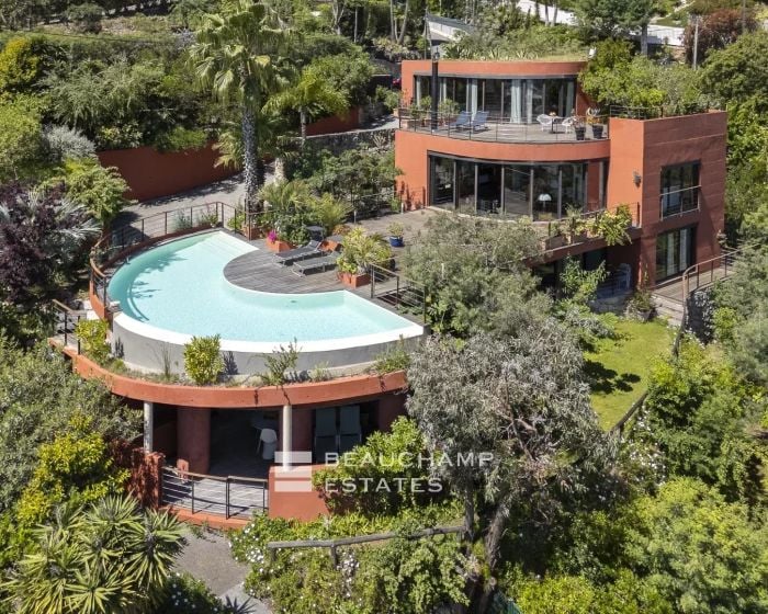 Rare 5-bedroom architect-designed villa with sea view, Capitou district in Mandelieu