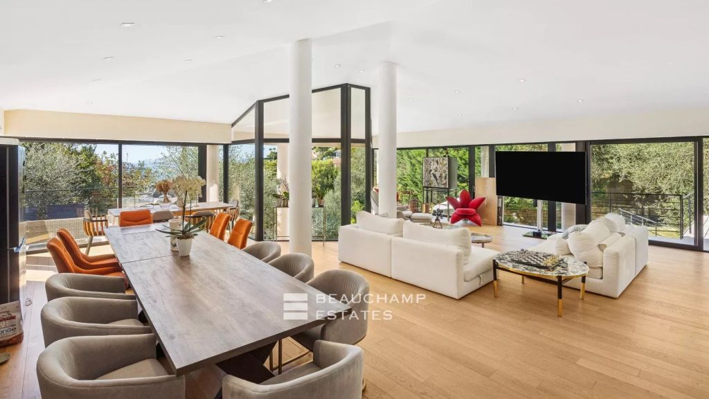 Sole Agent – Modern Villa in a private domain – Villefranche sur mer