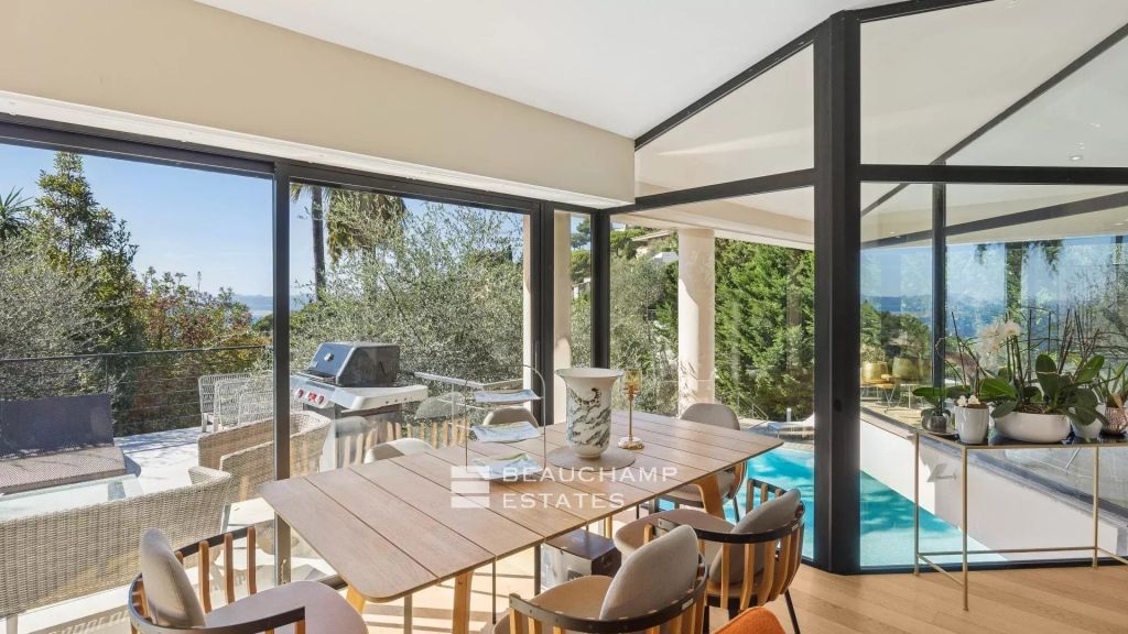 Sole Agent – Modern Villa in a private domain – Villefranche sur mer