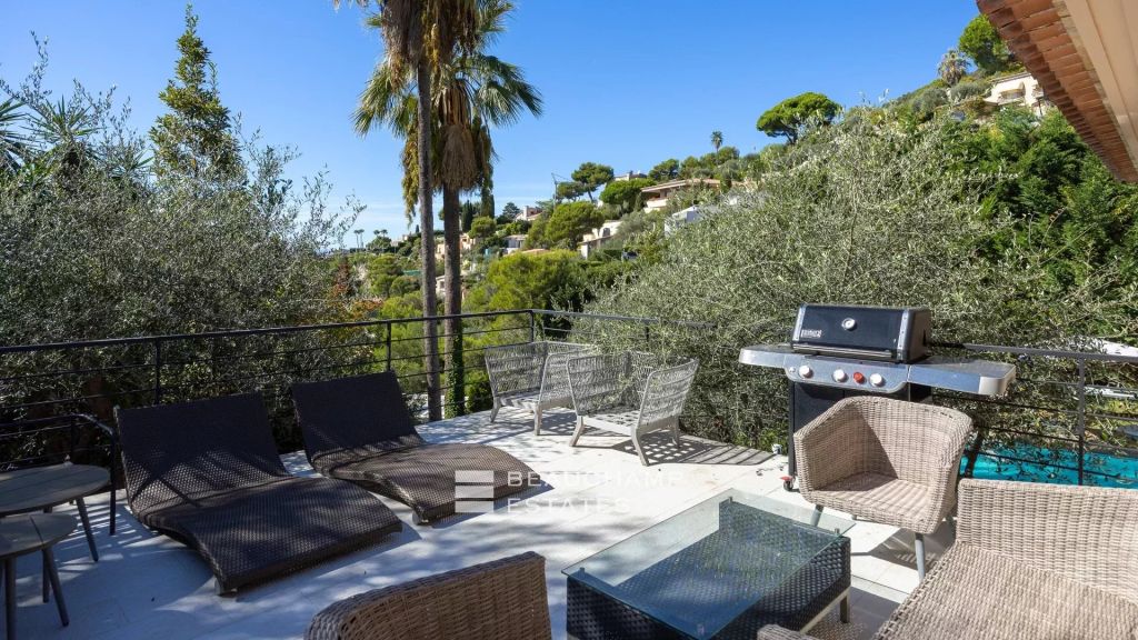 Sole Agent – Modern Villa in a private domain – Villefranche sur mer