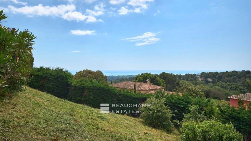 1,813 sqm Plot with Sea View –  Biot