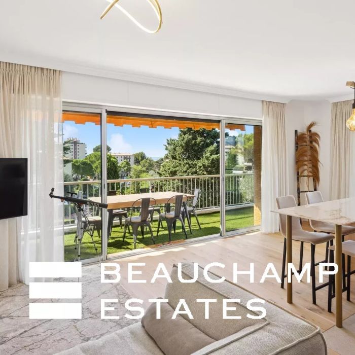 2 bedroom apartment entirely renovated with sea view – Le Cannet