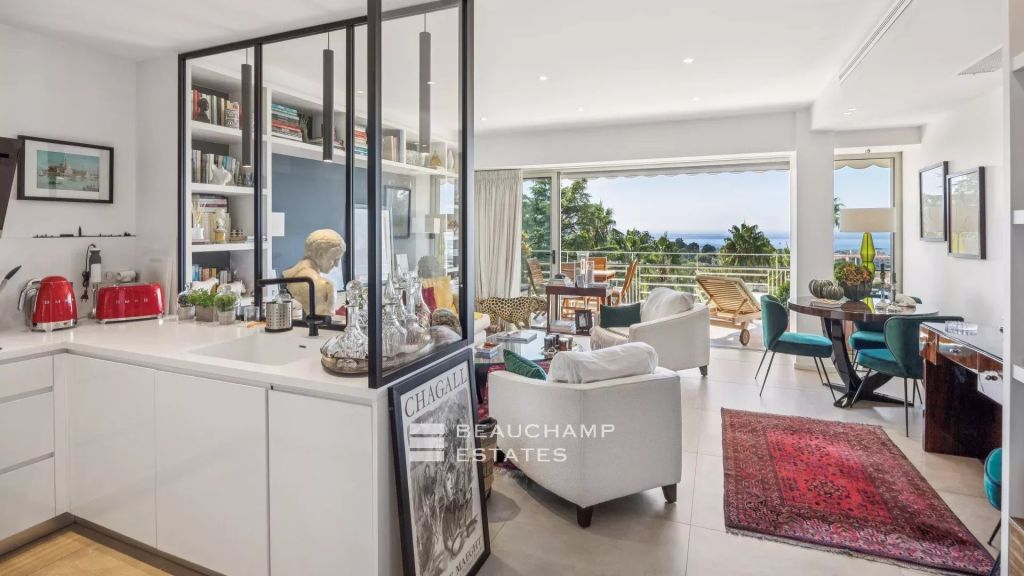 2-bedroom apartment with panoramic sea view