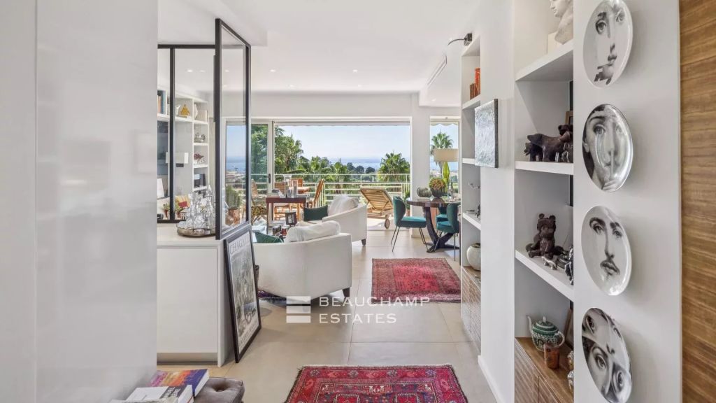 2-bedroom apartment with panoramic sea view