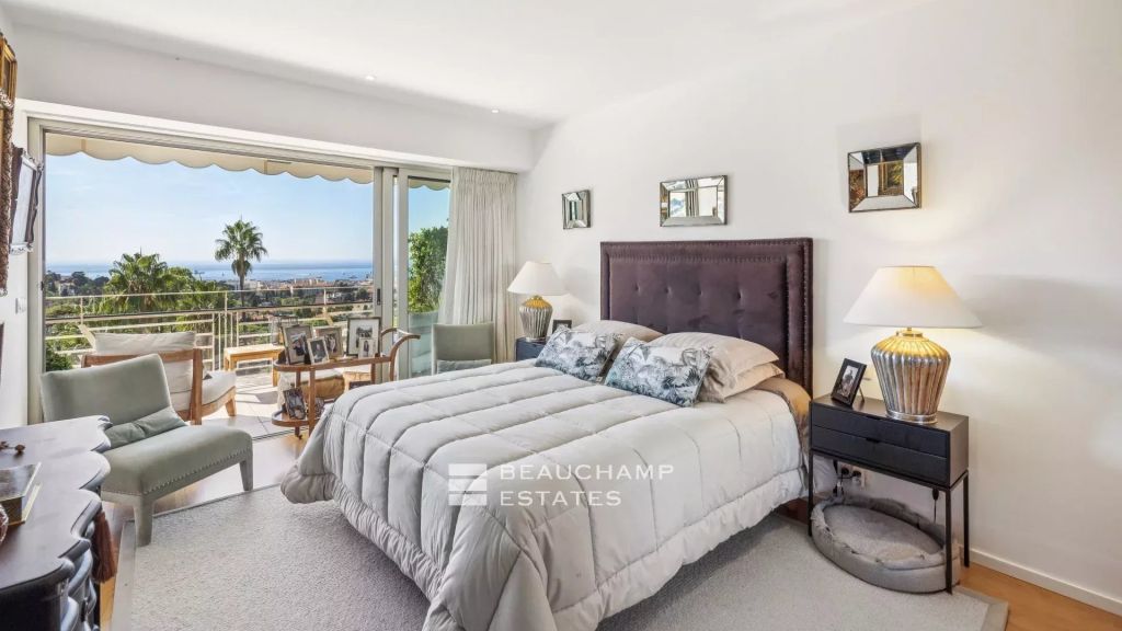 2-bedroom apartment with panoramic sea view