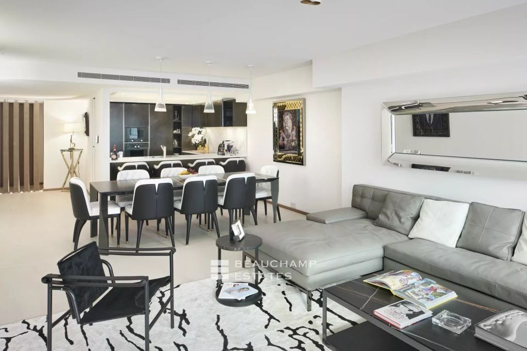2 bedroom apartment with sea view terrace – First Croisette