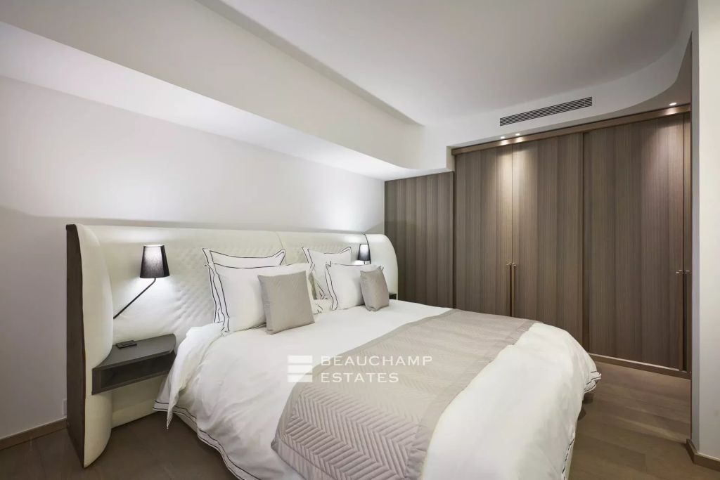 2 bedroom apartment with sea view terrace – First Croisette